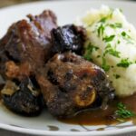 oxtails with mashed potatoes